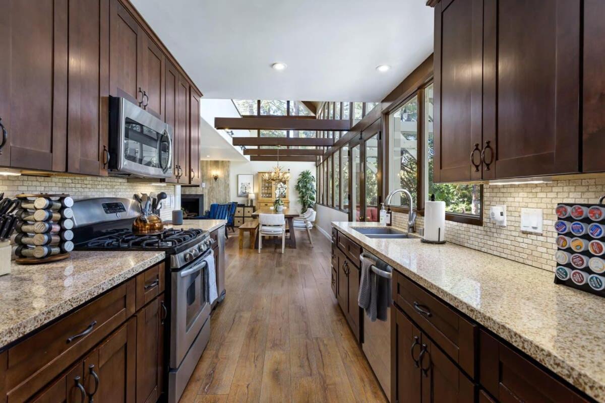 Snowflower Cabin Modern Luxe, 2 Level, 1500 Sqft, Ac, View, Dogs, Walk To Village Лейк-Эрроухед Экстерьер фото